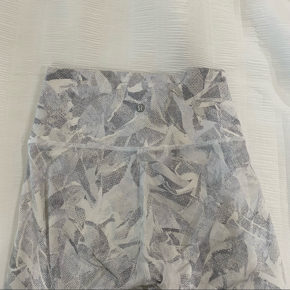 Wunder Under Leggings - Picture 2 of 4